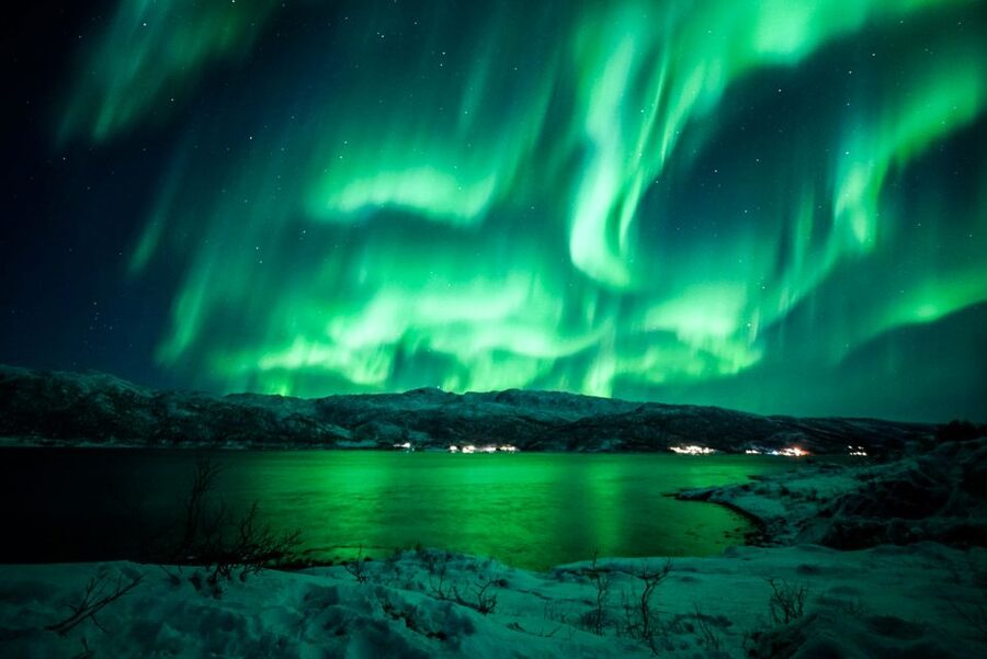 Tromsø: Northern Lights Chase with Photos and Bodysuits - The cold is serious, so use the gear