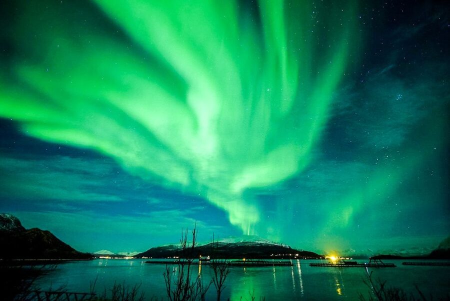 Tromsø: Northern Lights Chase with Photos and Bodysuits - Comfort and transport tradeoffs