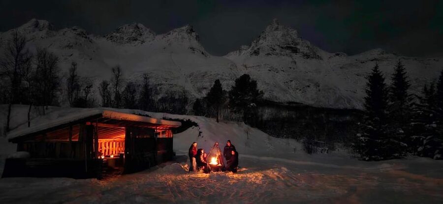Tromsø: Northern Lights Hunt. Local Guide and Basecamp. - Key points at a glance
