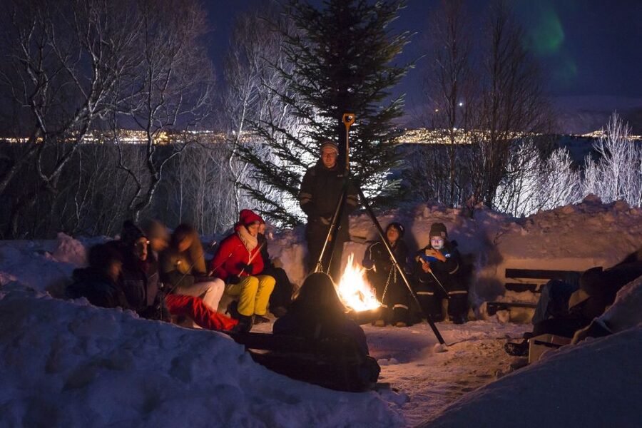 Tromsø: Northern Lights Husky Visit with Traditional Dinner - Leaving Tromsø for the husky camp