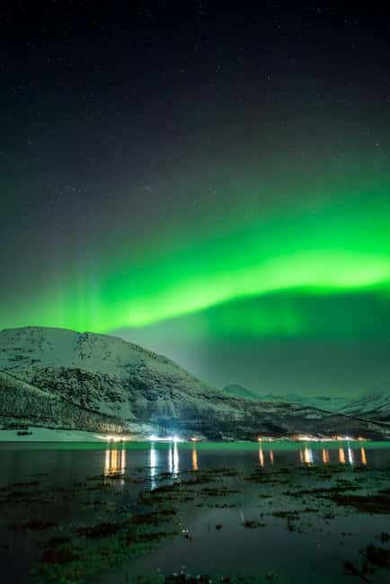 Tromsø: Northern Lights in a Minivan with Free Photos and a Hot Meal - The tour in five useful points