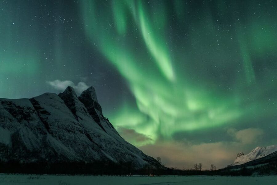 Tromsø: Northern Lights Photography Small-Group Tour - What the guides add to the experience