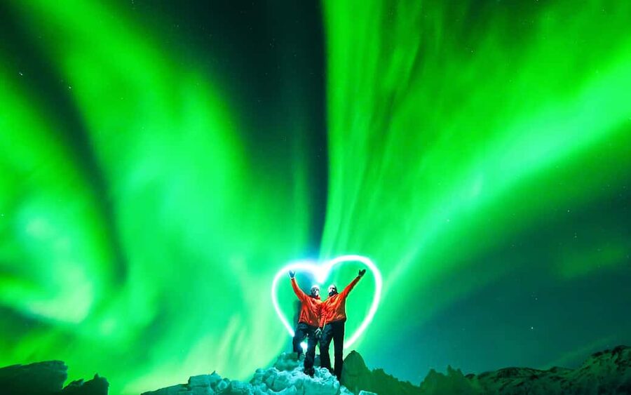 Tromsø: Northern Lights Pioneer Tour with Photos Included - Inside the Mercedes-Benz minibus