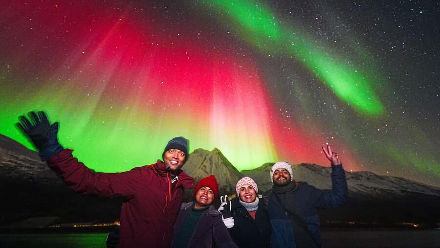Tromsø: Northern Lights Pioneer Tour with Photos Included - Why the $165 price can make sense