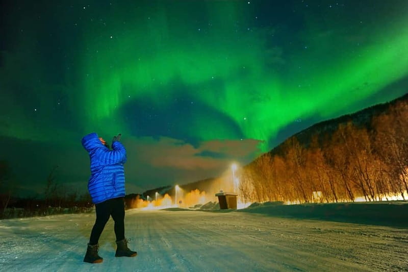 Tromsø: Northern Lights Tour (Max 8) Pickup + Finland - Key points at a glance