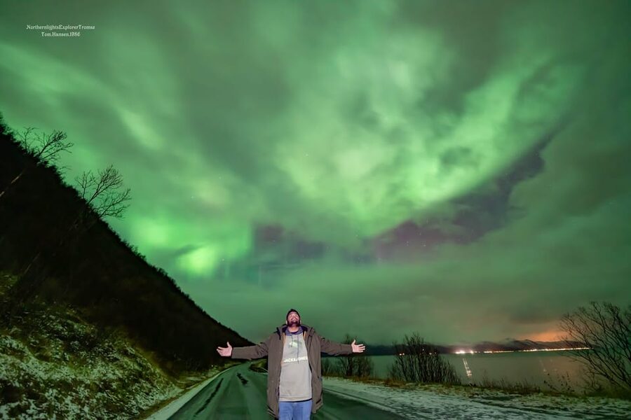 Tromsø: Northern Lights Tour w/Photo, Suits and Local Guide - Key points to know before booking