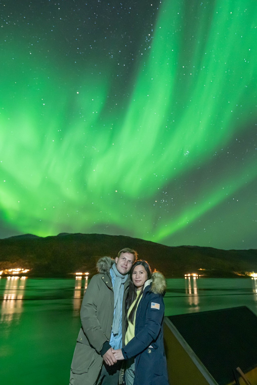 Tromsø: Northern Lights Tour w/Photo, Suits and Local Guide - Chasing breaks in the cloud