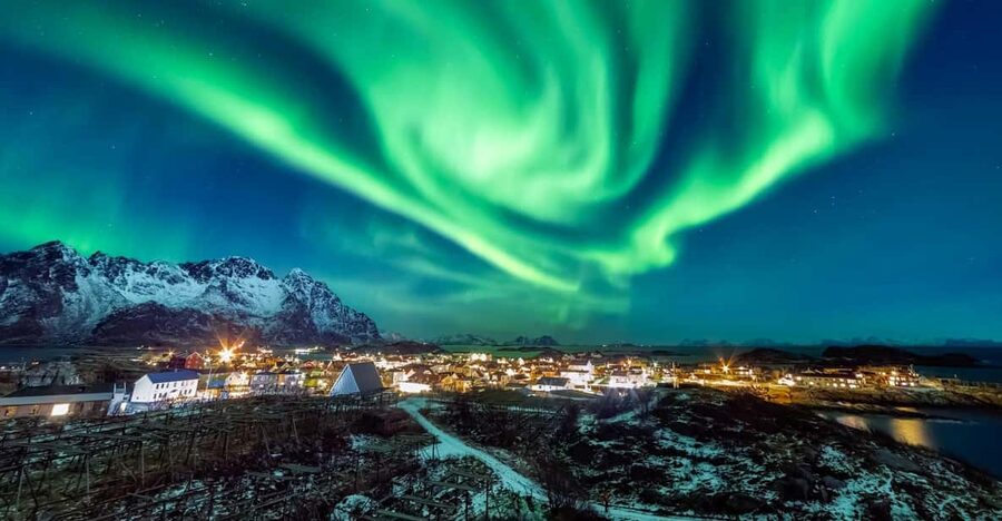 Tromsø: Northern Lights Tour with Campfire - Leaving Kaigata 4 for the Arctic night