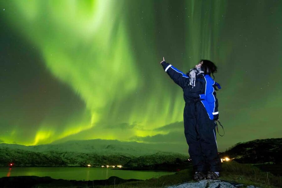 Tromsø: Northern Lights Tour with Dinner and Native Guide - Key points to know before booking