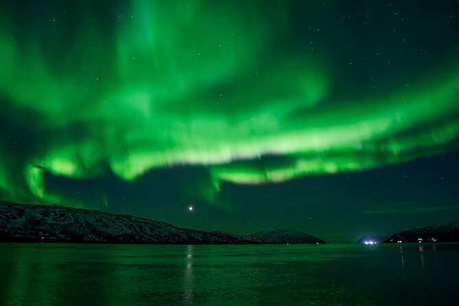 Tromsø Northern Lights Tour with Guaranteed Viewings - Booking, cancellation, and meeting details