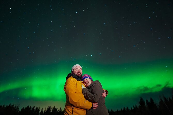 Tromsø Northern Lights Tour with Guaranteed Viewings - What the guide team adds