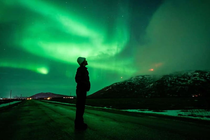 Tromsø: Northern Lights Tour with Hot Drinks and Snacks - Booking and cancellation details to check