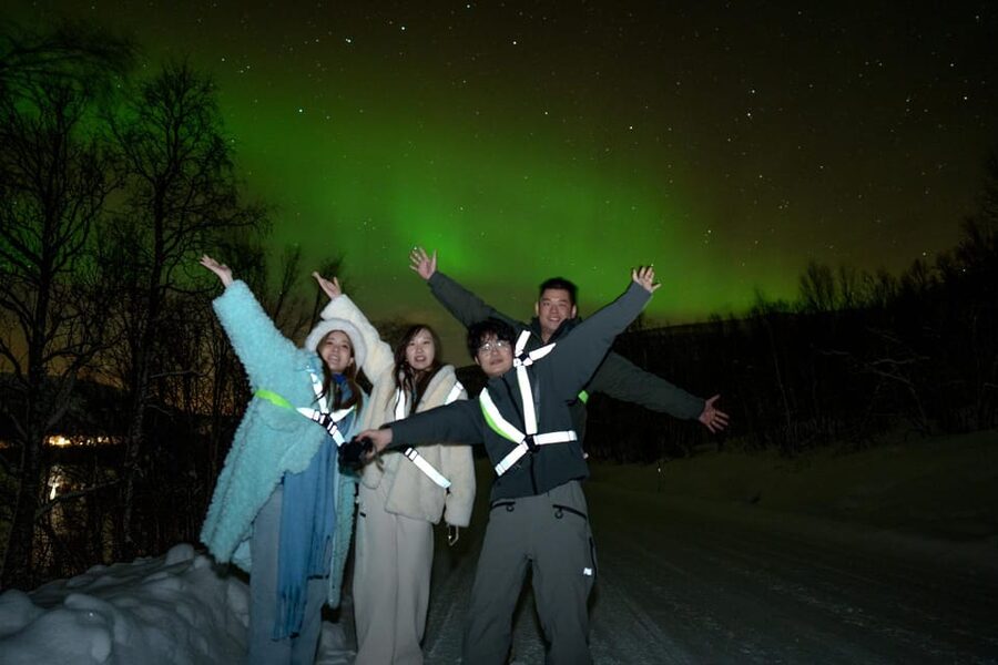 Tromsø: Northern Lights Tour with Local Guide and Photos - How the aurora chase actually works
