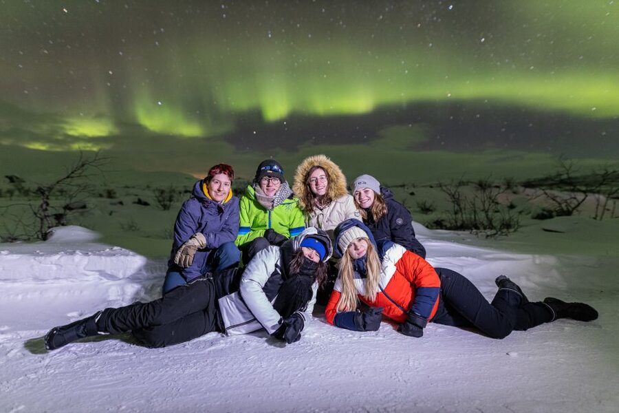 Tromso: Northern Lights Tour with Photographer - Waiting under the Arctic sky
