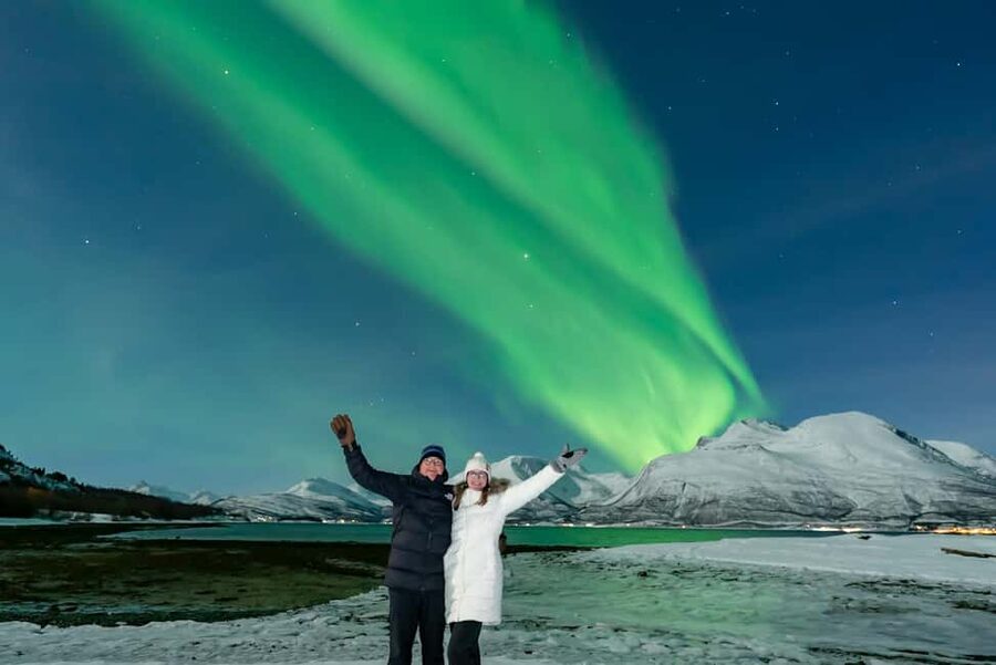 Tromsø: Northern Lights Tour with Photos, Hot Meal & Drinks - What happens if the aurora is weak or absent?