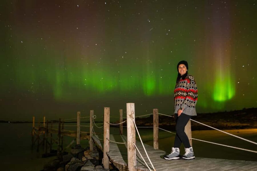 Tromso: Photograph the Northern Lights with an English/Spanish Photographer, Minibus - Photographing People Without Losing the Night