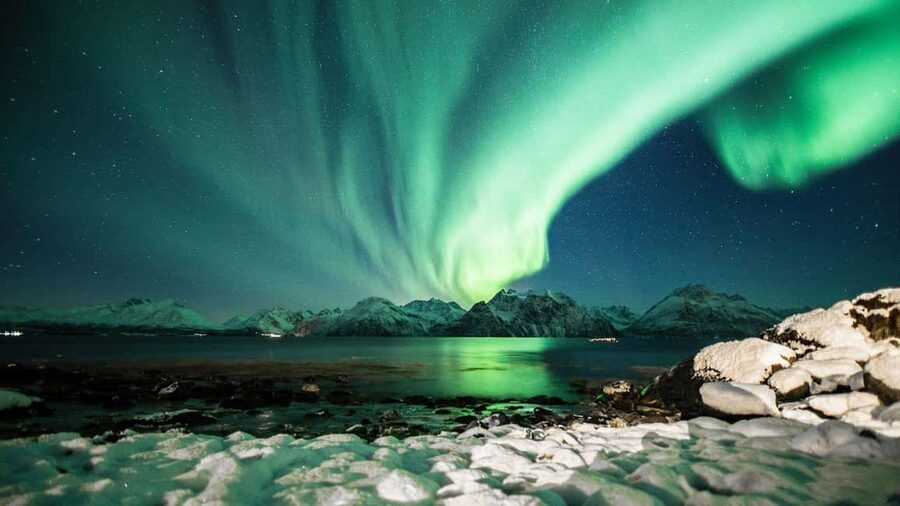 Tromsø: Premium Northern Lights Chase with Free Photos - Photos, portraits, and what you should clarify