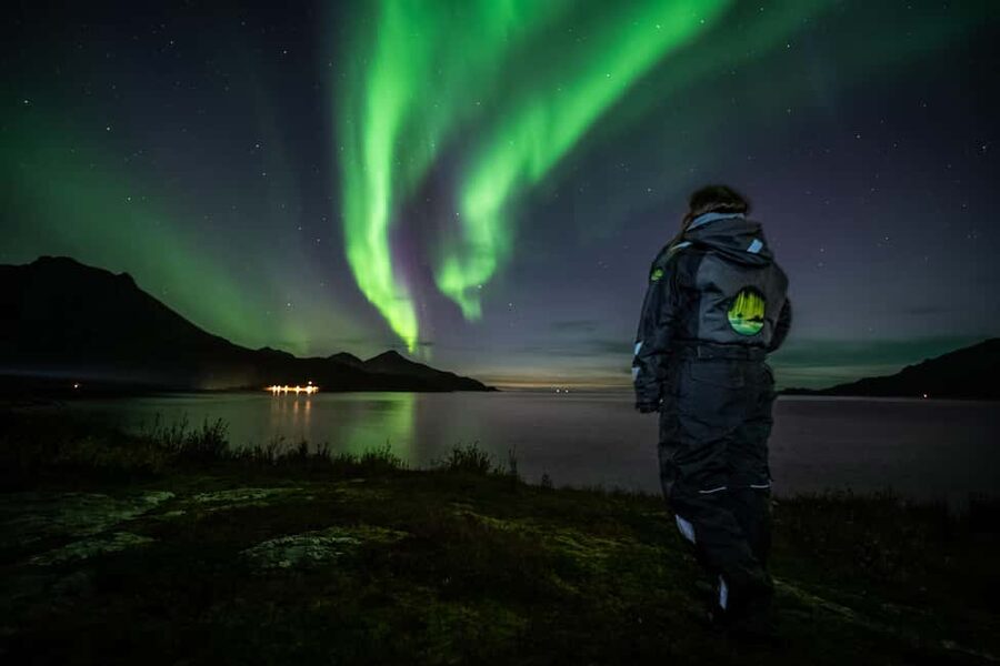 Tromsø: Premium Northern Lights Tour Small Group 8 Guests - Who should book this tour?