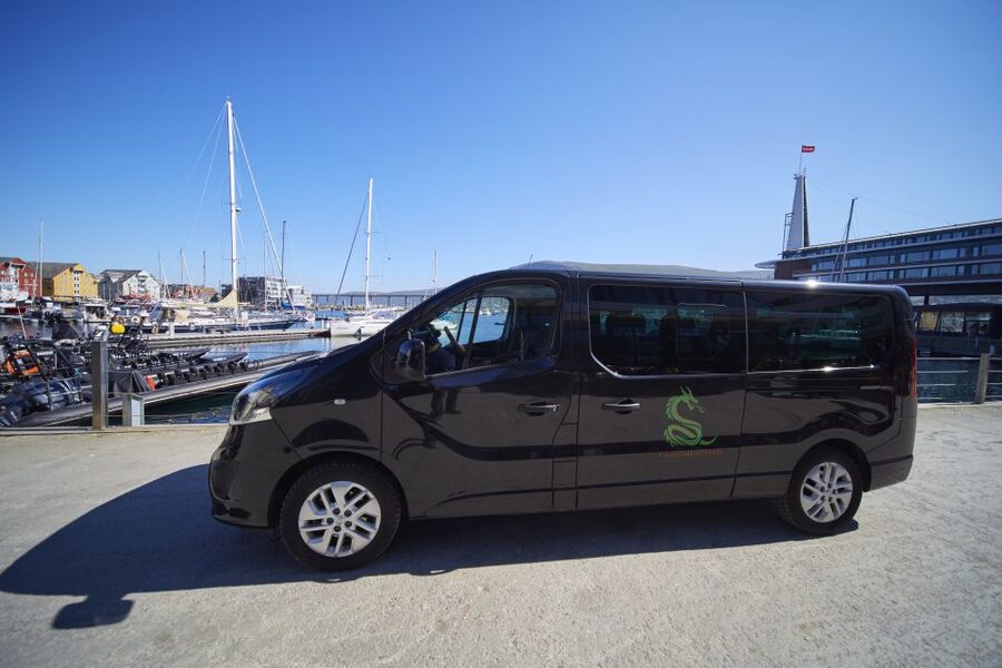 Tromsø: Private 6-Hour Aurora Chase by Minivan - Why the route changes during the night