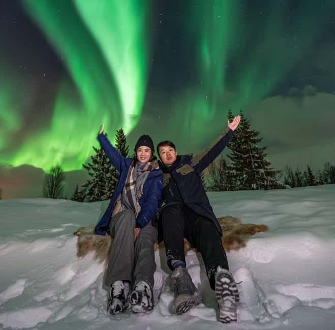 Tromsø: Private Northern Lights Chase 2-8 guests - Why a private aurora chase can be worth it