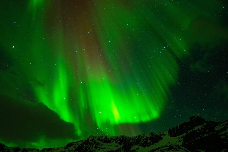 Tromsø: Small-Group Adventurous Northern Lights Hunt - Meeting Ramazan at Magic Ice Bar