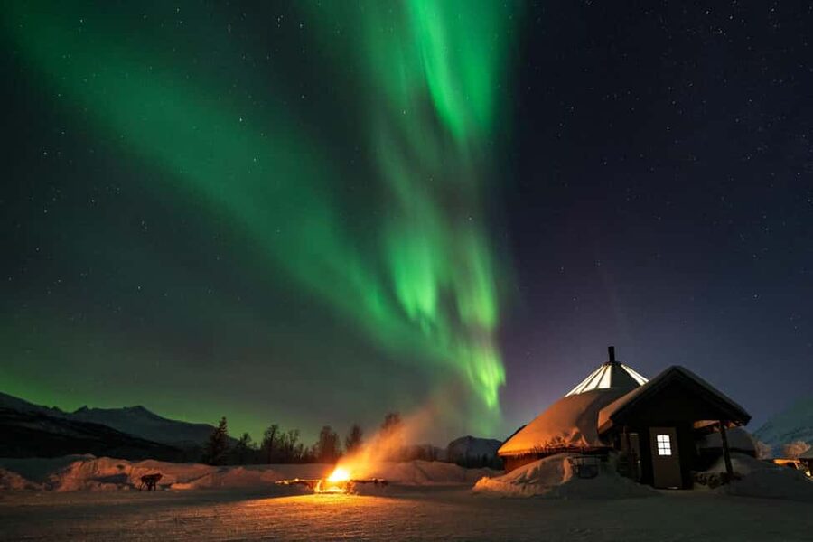 Tromsø: Small-Group Northern Lights Chase by Van with Photos - Why eight people makes a difference