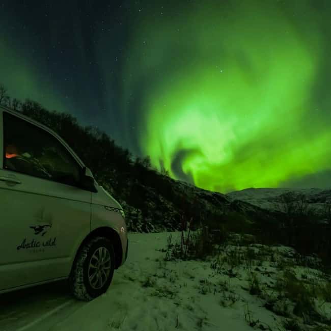 Tromsø: Small-Group Northern Lights Chase by Van with Photos - Photography help that is useful, not just decorative