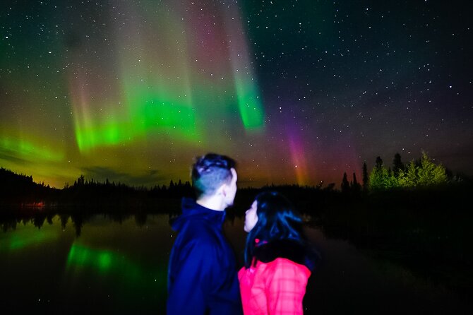 Yellowknife Private Northern Lights Tour with Transportation - Physical Comfort and Late-Night Practicalities