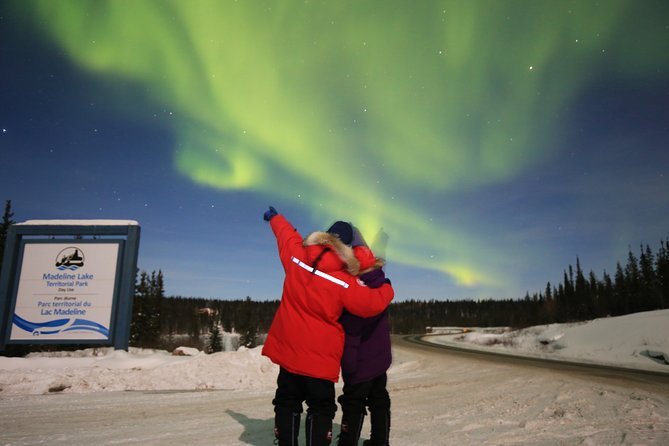 Yellowknife Tours - Aurora by bus - Yellowknife River: the final opportunity