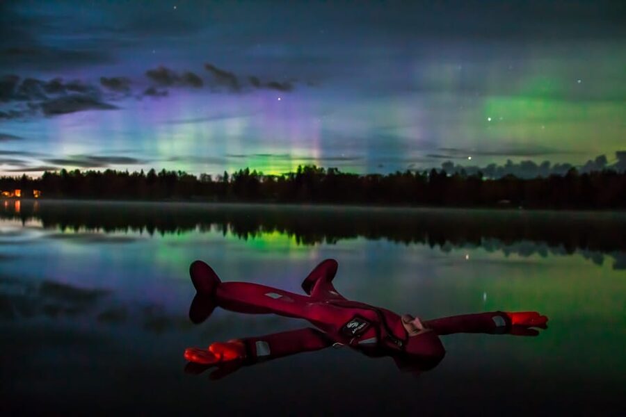 Ylläs: Northern Lights Ice-Floating Experience with Transfer - What the $146 price includes