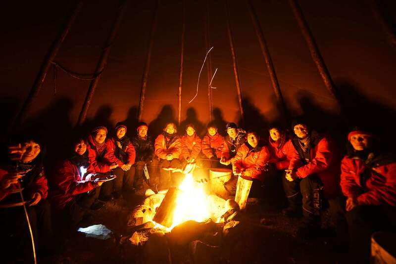 Yukon: Aurora Borealis Late Night Viewing Tour - Snacks, hot drinks, and the value of comfort